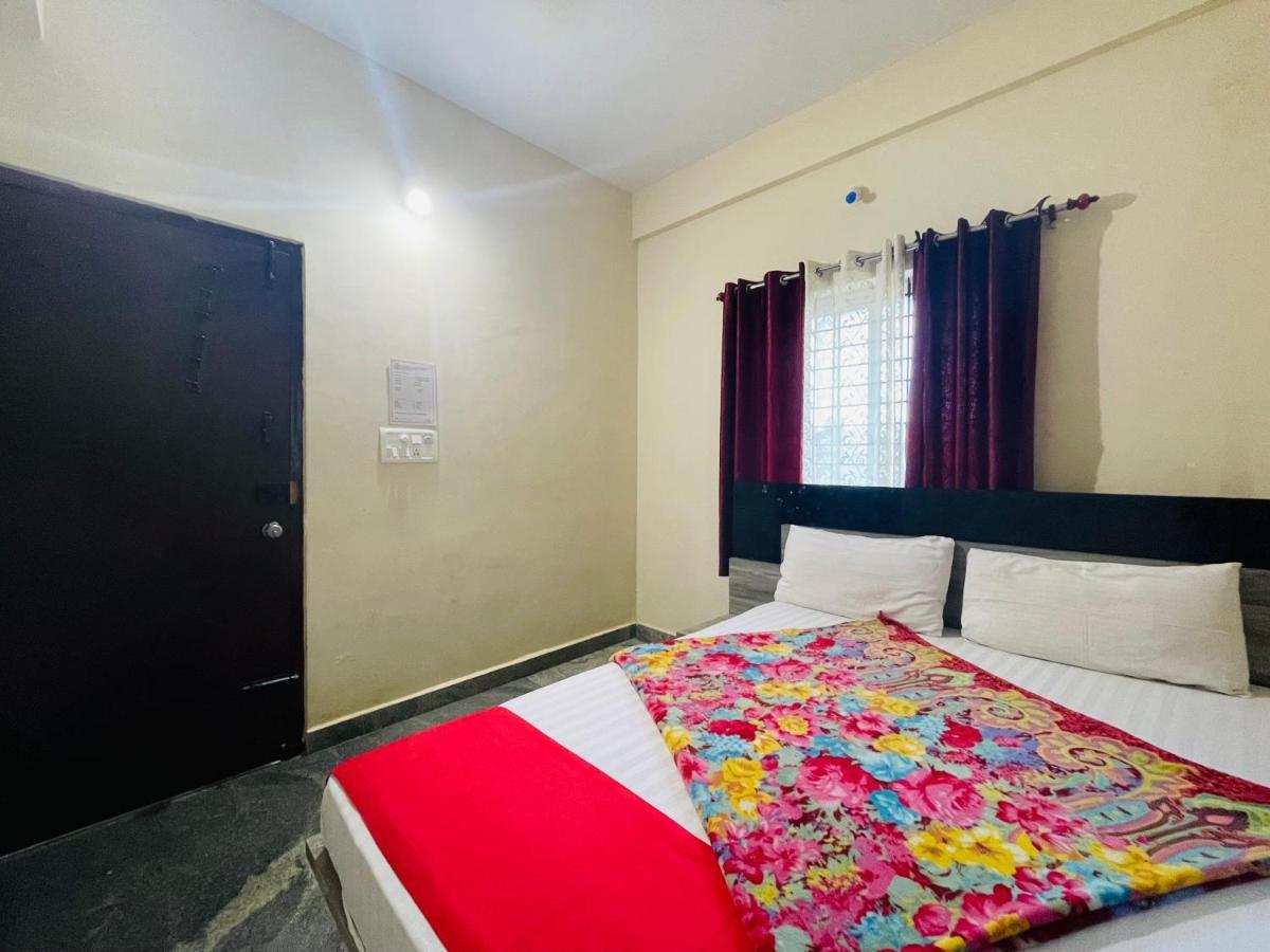 Crown Residency Hotel Mysore Exterior photo