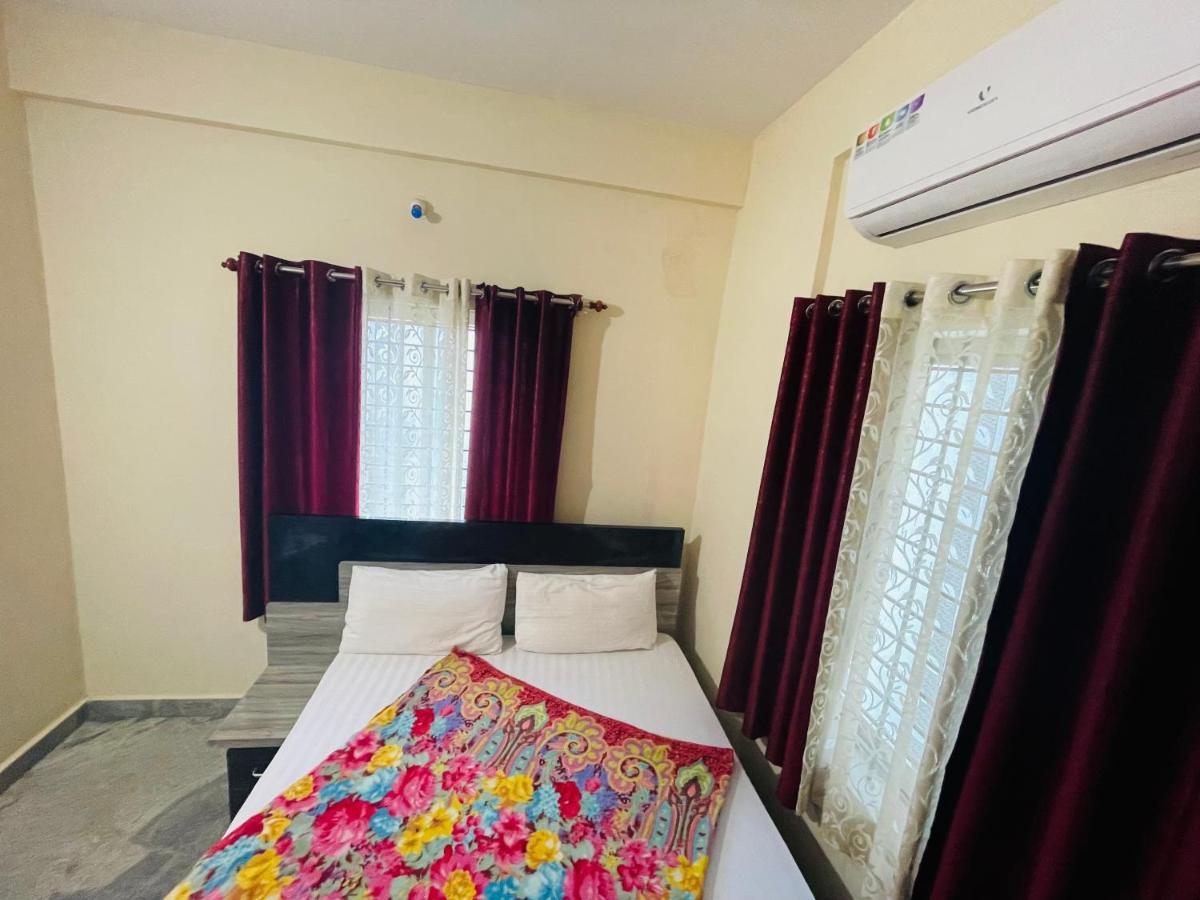 Crown Residency Hotel Mysore Exterior photo