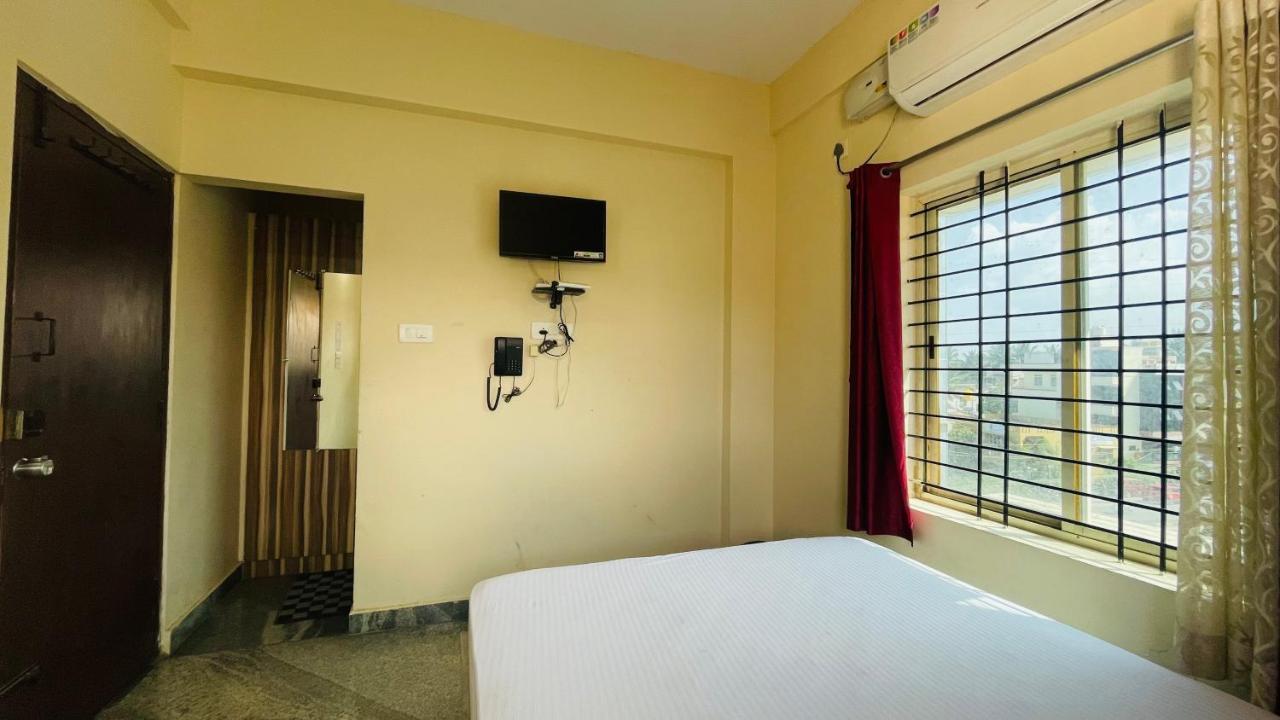 Crown Residency Hotel Mysore Exterior photo