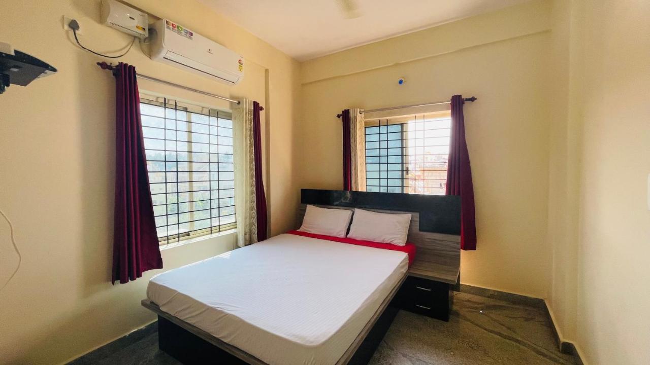 Crown Residency Hotel Mysore Exterior photo